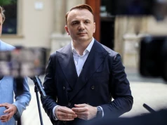 Gibała mobilizuje przed złożeniem podpisów. Dziś jego biuro czynne aż do północy