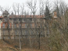 Opuszczony gigant w Zakopanem. Ponad 100 lat temu wyprzedzał swoją epokę, dziś stoi i niszczeje