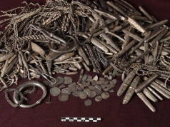 Odkrył niezwykły skarb wikingów. 18,5 kg srebra czekało w ziemi od 1100 lat