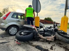 Tragiczne zderzenie motocyklisty z Fordem na DK50. Nie żyje 49-latek