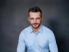 „Powiedziałem wspólnikowi: jak wyślemy 100 tysięcy SMS-ów miesięcznie, kupię ci szampana. Dziś tyle wysyłamy w minutę"