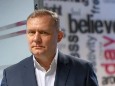 Comarch potężnie zarobił. Wie, jak wycisnąć zysk z AI, unikając groźnej pułapki, i patrzy w kosmos