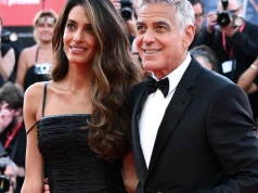 Skrzydła, vintage Armani i obłędna Amal Clooney. Tak wyglądała gala otwarcia festiwalu w Wenecji 2026