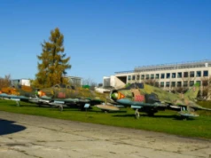 Muzeum Lotnictwa Polskiego buduje zadaszenie Alei Migów