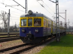 Najstarszy kursujący pociąg elektryczny „Babcia” po remoncie wraca na tory