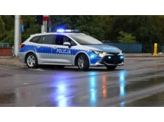 Czołowe zderzenie dwóch pojazdów. DK 10 w okolicy Wałcza całkowicie zablokowana