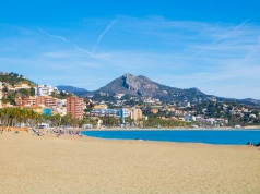 City break w Marbelli z basenem na dachu 🏊🌊 Loty i noclegi za 969 PLN