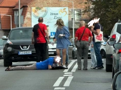 Zielona Góra. Trwa walka o życie mężczyzny, a kierująca jeszcze uderzyła w karetkę