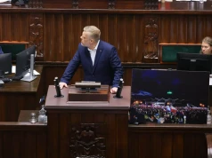 Zandberg ostro do Tuska. Wytknął mu zdjęcie. „Pan po prostu tych ludzi zdradza”