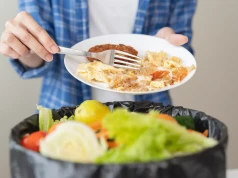 Blisko co drugi Polak wyrzuca jedzenie. Dobry Smak zaczyna kampanię