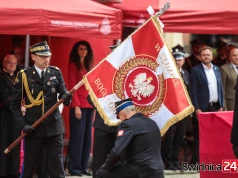 Wielki dzień świdnickich strażaków. Od dziś Komenda Powiatowa PSP ma swój sztandar
