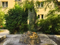 Fontanna Delfin znów działa. Rzeźba na osiedlu Górali odzyskała swoją funkcję