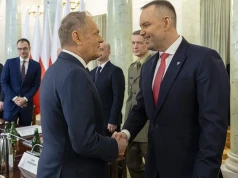"Pójdzie na konfrontację z rządem". Nawrocki bliski decyzji