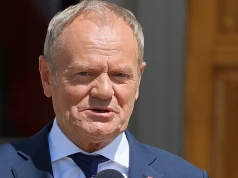 Notowania Tuska wzrosły, choć nadal ma więcej przeciwników niż zwolenników