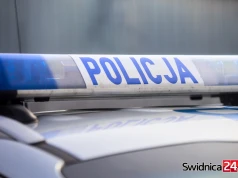 Zamiast zamówionej kamery samochodowej dostał uchwyt do przenoszenia szyb