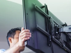Ten drobny szczegół decyduje, czy uchwyt utrzyma telewizor na ścianie