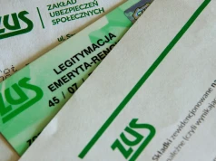 Czy legitymacja emeryta jest potrzebna do wypłaty 14. emerytury? ZUS stawia sprawę jasno