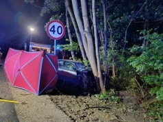 Tragiczny wypadek na drodze. Nie żyje młoda kobieta, a trzy osoby zostały ranne