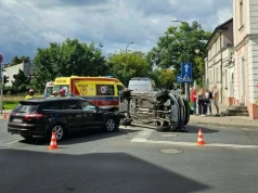 Zignorowała czerwone światło? Mocne zderzenie na skrzyżowaniu w Płocku