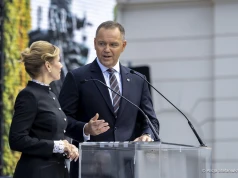 „Dziady” zabrzmiały w całej Polsce. Czytali Nawroccy, czytali też krakowianie