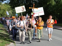 Dziś idą do Wąwolnicy. Tysiące pielgrzymów zmierza do Matki Bożej Kębelskiej