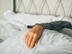 Wpływ snu na nadciśnienie. Badanie wskazuje optymalny czas odsypiania