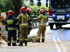 Wichury nad Polską. Ponad 1100 interwencji strażaków, są kolejne alerty