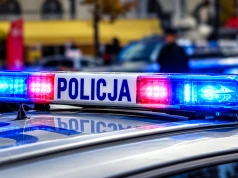 Jechała z trójką dzieci do lekarza. 9-latka bez pasów i fotelika zginęła na miejscu, matka usłyszała zarzut