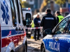 Policyjny pościg pod Policami. 17-latek podczas ucieczki spowodował wypadek w Uniemyślu