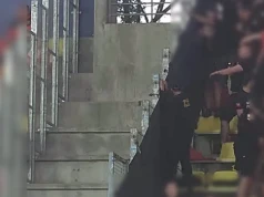 Pseudokibic Wisły wyrwał krzesełko i rzucił nim w stronę trybuny z dziećmi (Nagranie)