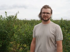 Borówka po trudnym sezonie. Marceli Dubczyk: „Największym problemem stają się ludzie do zbioru”