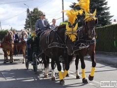 Tak Ciechowice rozpoczęły gminne dożynki! Barwny korowód w Zawadzie Książęcej