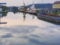 Magazyny zbożowe na 15 tys. zboża nad Dunajem na sprzedaż. Z własną bocznicą kolejową