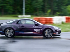 Ponad 513 tysięcy zakrętów w A110S. Alpine Driving Experience Center to nie jest zwykła szkoła jazdy