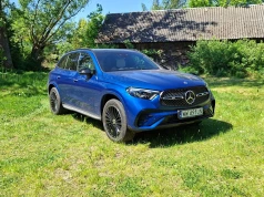 Mercedes GLC 300e to ponad 2,3 tony komfortu. Tak wygląda jazda na prądzie bez kompromisów