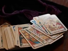 Rosnące zainteresowanie tarotem, astrologią. Alians Ewangelikalny reaguje
