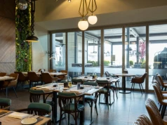 Klamka zapadła. Zamykają setki restauracji, będą inwestować w hotele