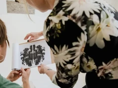 Zrozumieć swój mózg. Dlaczego profesjonalne testy na ADHD to początek drogi do lepszego życia?