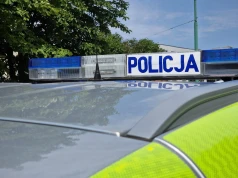 Cofała Mitsubishi i potrąciła 76-latkę w Tychach. Seniorka trafiła do szpitala