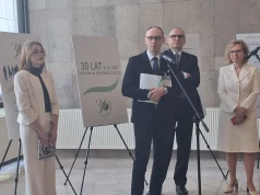 „Przejmująca opowieść o postępie medycyny”. Mukowiscydoza: od walki o oddech do normalnego życia