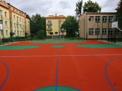 Nowe boisko i bieżnia przy SP13 już gotowe. Stary beton to przeszłość!