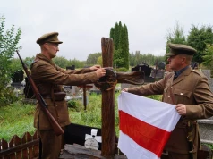 Białowieża. Białoruscy rekonstruktorzy upamiętnili walczących z bolszewikami