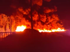 Pożar składowiska opon w Wilkowie. Akcja może potrwać kilka dni