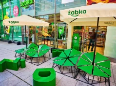 Żabka otworzyła 13-tysięczny sklep w Warszawie. Nowy koncept w Wars Sawa Junior