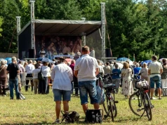 Tłumy wiernych w Bieniszewie. Trwa odpust Matki Bożej Siewnej, przed nami jeszcze wieczorne nabożeństwo