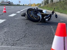 Dramatyczny wypadek w Rożnowie. Trwa walka o życie motocyklisty, droga zablokowana