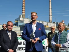 Politycy PiS pod Elektrownią Rybnik. Mówią o ratowaniu węgla, przypominamy decyzje ich rządu