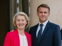 Social media w UE od 15 lat? Macron apeluje do szefowej KE