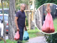 Premier Tusk dźwiga torby z jabłkami. Taki mąż to skarb