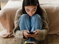 Młodzi mierzą się z efektem nocebo. Psycholog: prawdziwa plaga